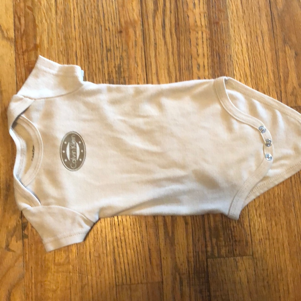 Calvin Klein bodysuit 3-6m